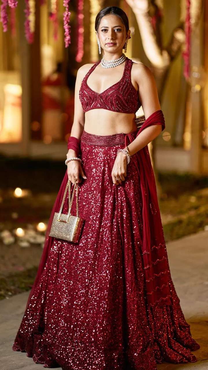 Buy Sabyasachi Designer Lehengas, Gowns, Sarees, Clutches, Belts, & Bridal  Wear