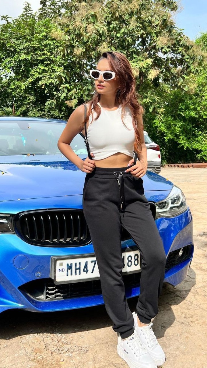 Anushka Sen Catches Attention As She Poses With BMW 2 Series