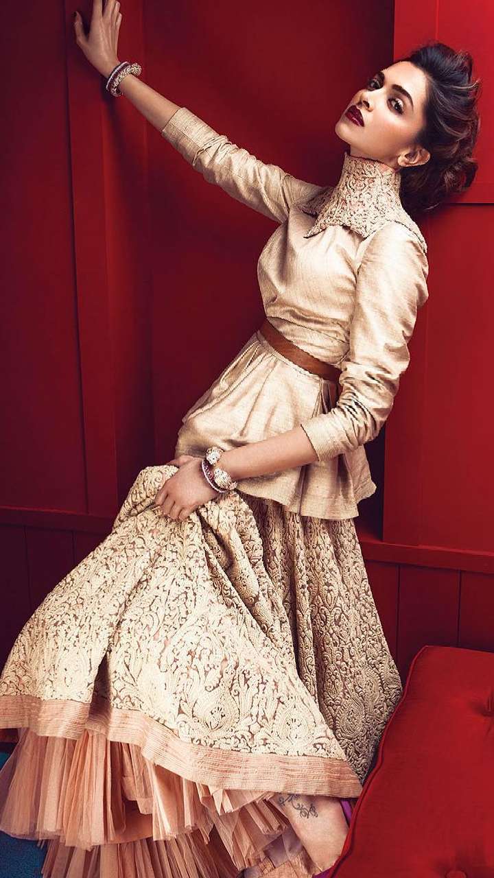 Iconic Deepika Padukone Looks To Inspiration For Your Wedding! | Weddingplz