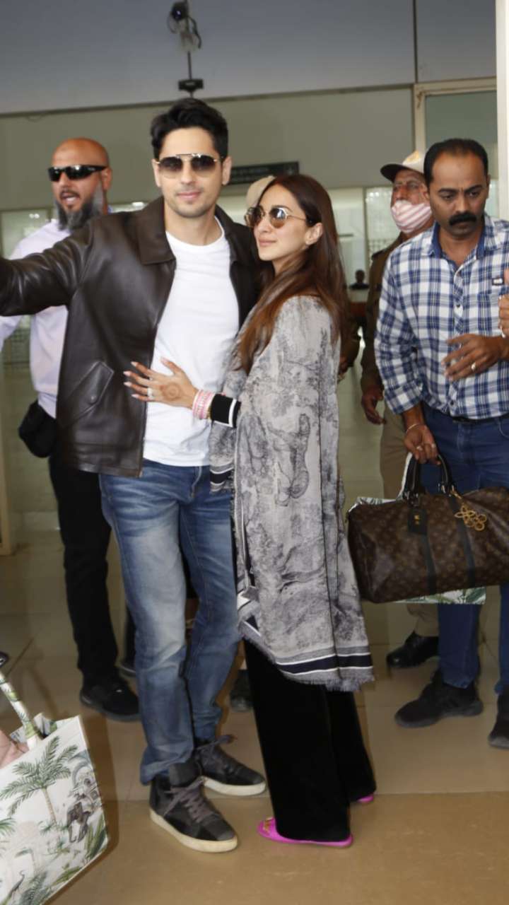 Sidharth and Kiara Make Their First Public Appearance As Newly Married Couple 