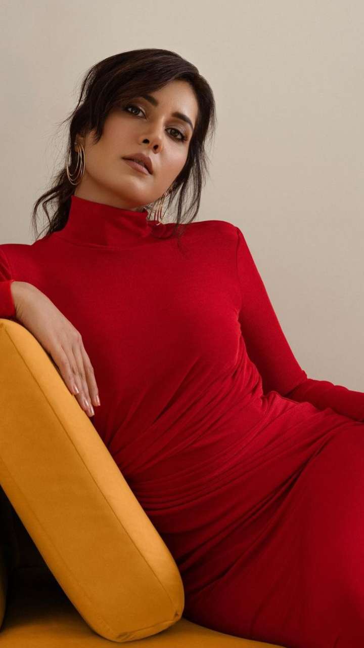 Raashii Khanna Inspired Hairstyle For Valentines Day Date raashii-khanna-inspired-hairstyle-for-valentines-day-date