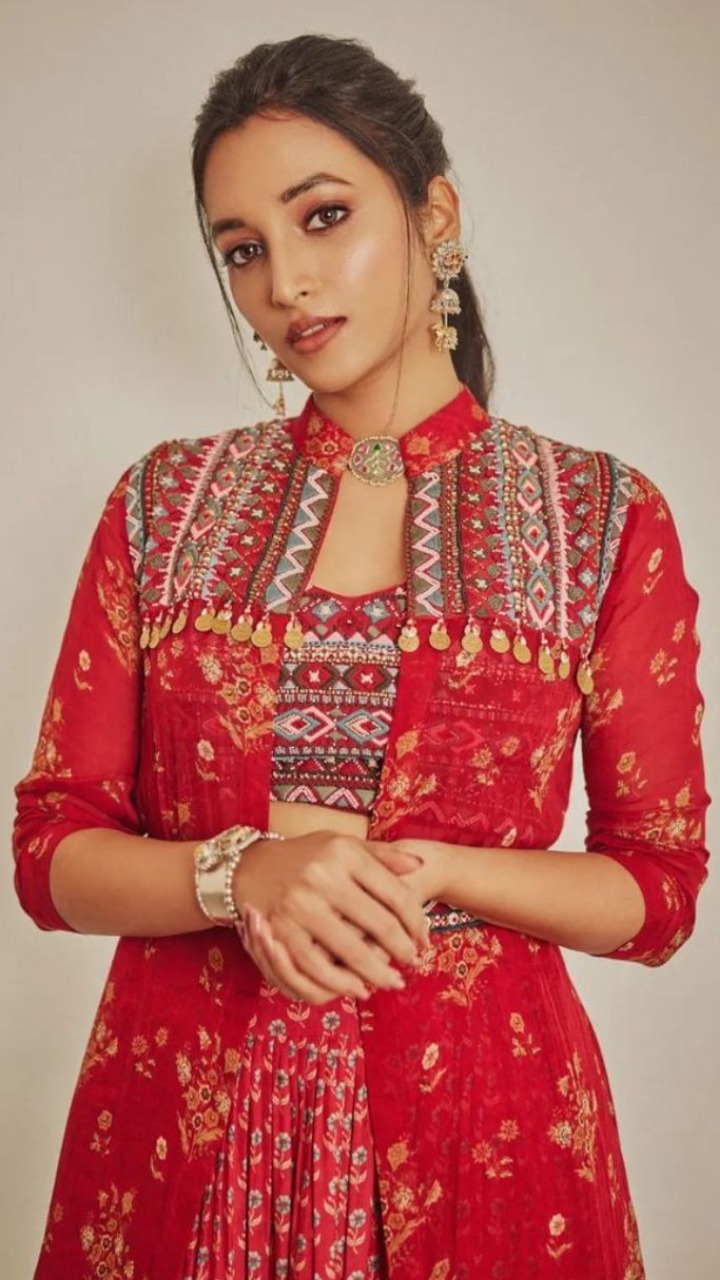 Srinidhi Shetty, The KGF Queen Gives Inspo On Styling Ethnic Fits