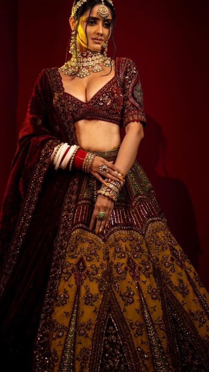 Ghum Hai Kisikey Pyaar Meiin Actor Ayesha Singh Exudes Charm In Ethnic