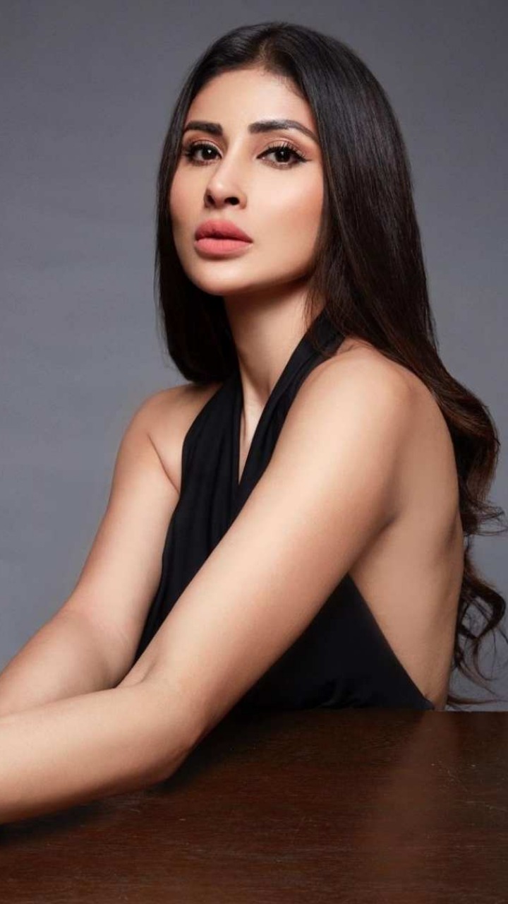 Mouni Roy Gives Inspo On Carrying Nude Makeup Look Beautifully