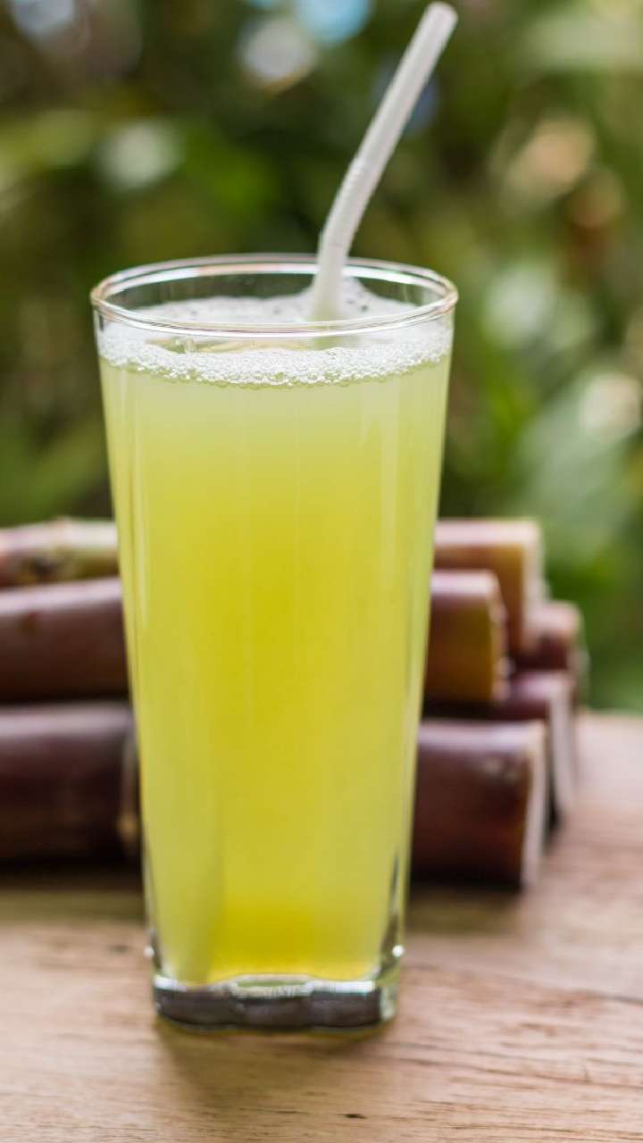 sugarcane juice drinking