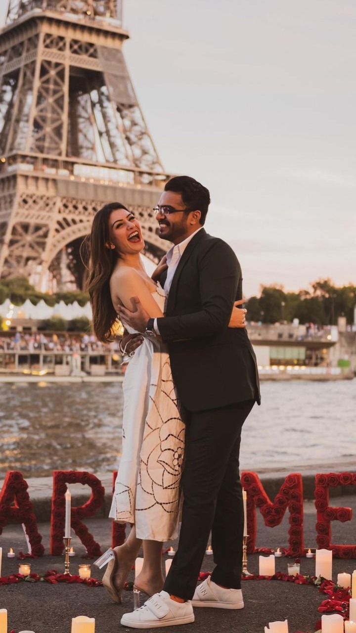 Hansika Motawani's Wedding Proposal At Eiffel Tower Is Straight Out Of A Fairytale