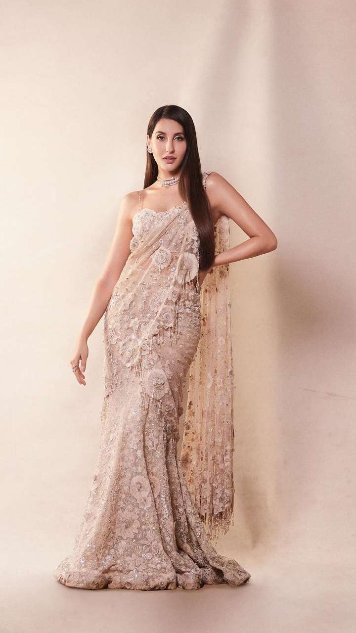 Elegance... | Recycled dress, Long gown design, Fancy dresses long
