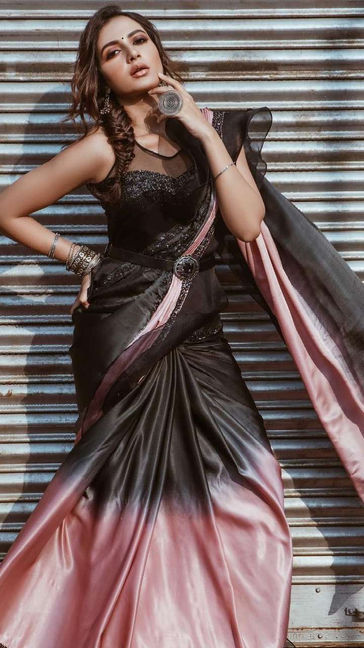 Subhashree Ganguly Inspired Hottest Saree Blouse Designs
