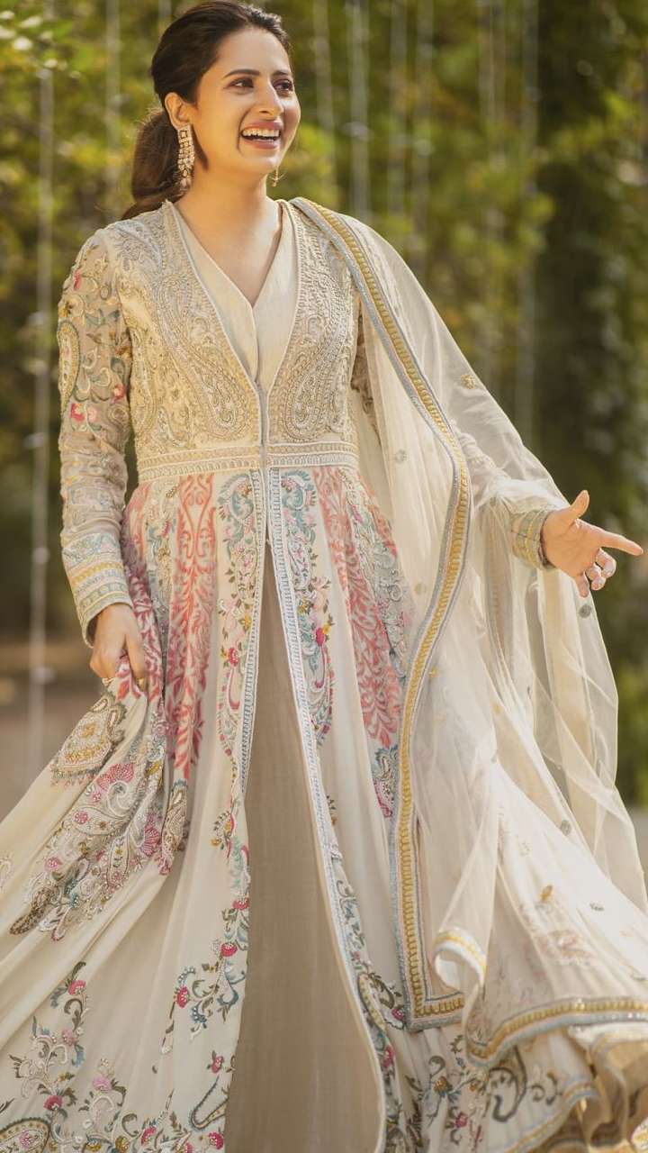 Pakistani Embellished Red Bridal Sharara Dress online 2021 – Nameera by  Farooq