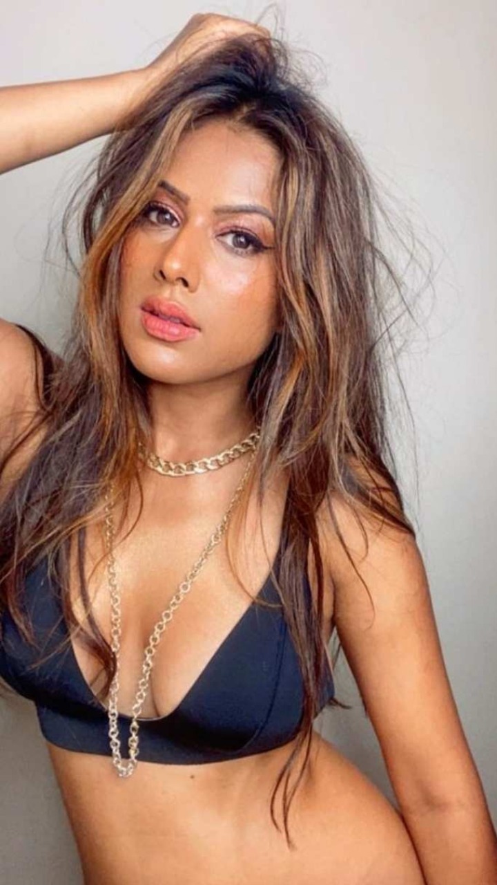 Sexy Nia Sharma drops photos in bold black bikini; sets internet on fire