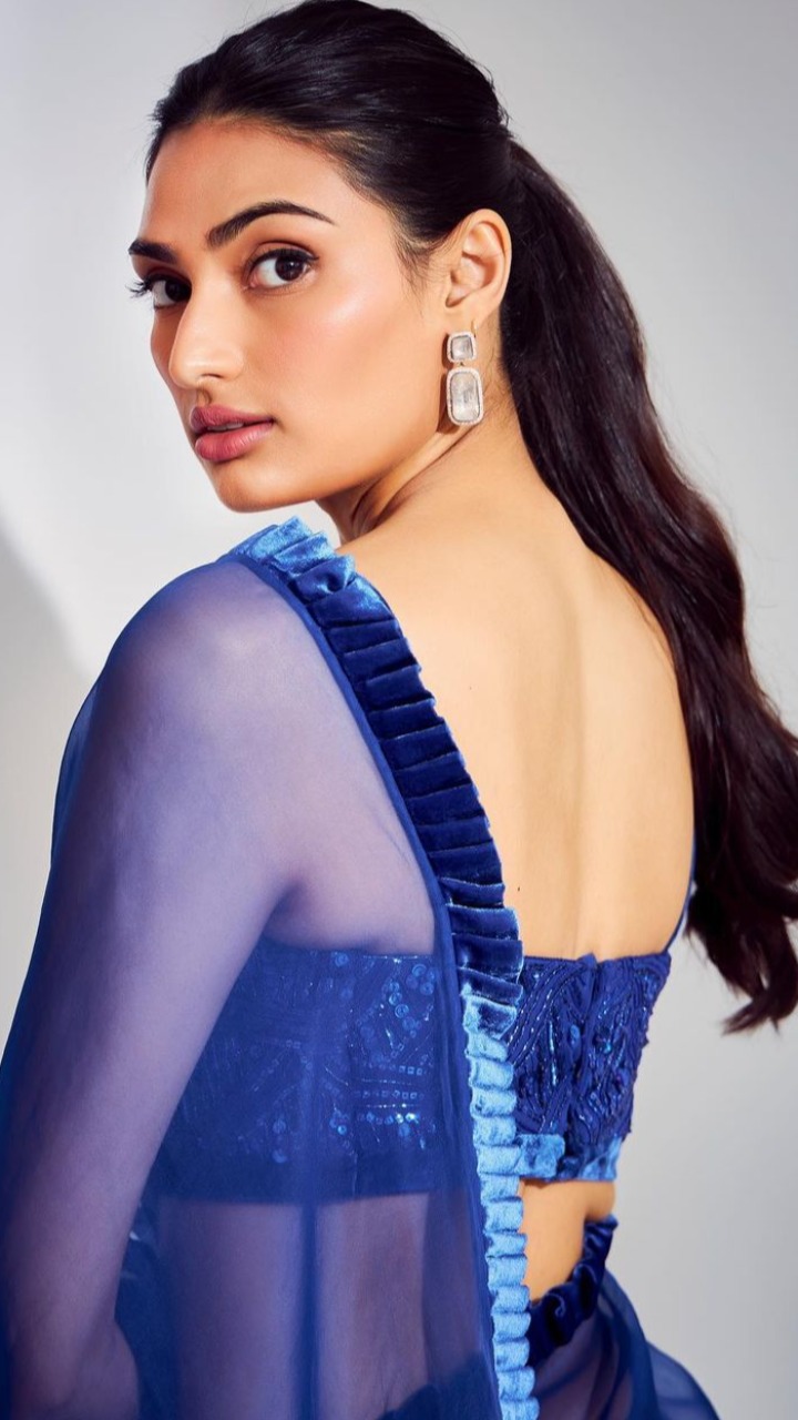 Athiya Shetty Looks Breathtakingly Beautiful In A Blue Saree