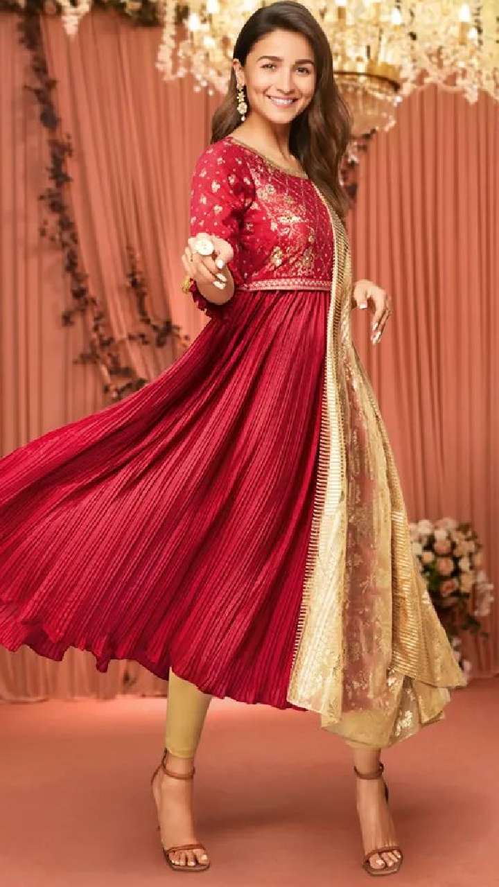Beautiful Alia Bhatt style #phulkaribyroop #suits #designersuit #50k |  Instagram
