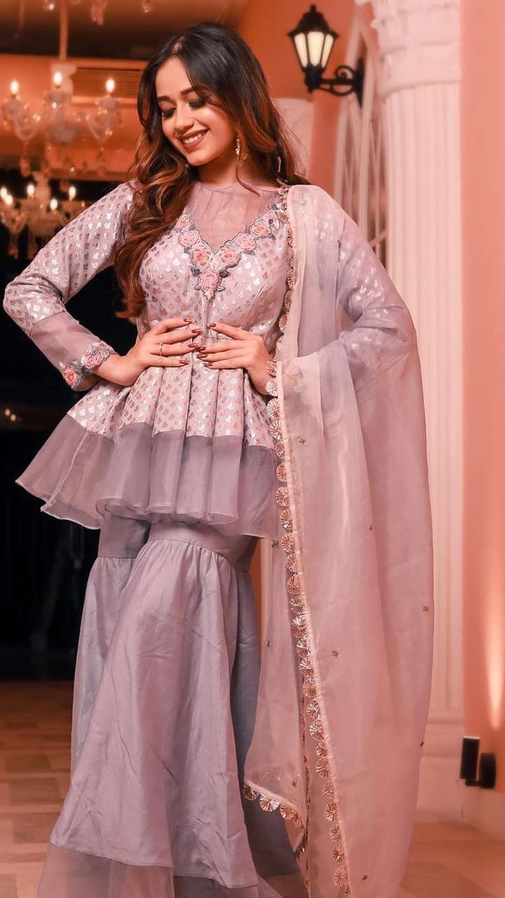 Jannat Zubair Poses in her Majestic Pink Version