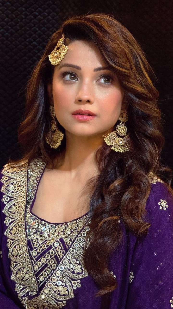 Eid 2023: Adaa Khan Approved Best Makeup Looks To Try This Eid ...