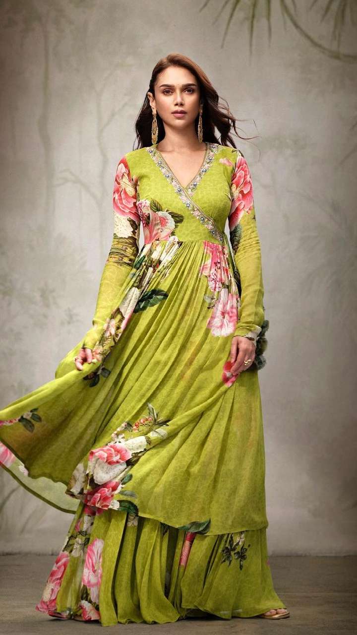 25 New Collection of Churidar Dress Designs For Ladies in 2023 | Designer  anarkali dresses, Fashion, Party wear frocks