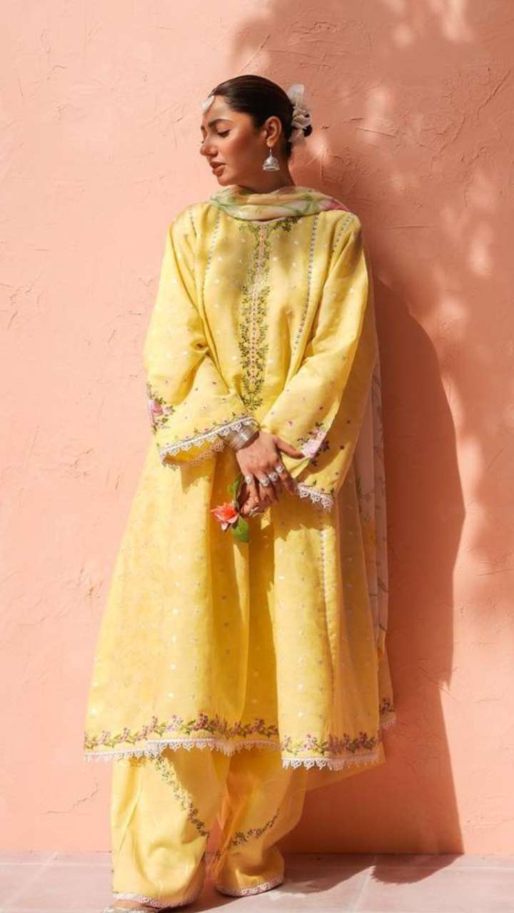 Buy Hina Khan Navy Blue Resham Work Designer Suit | Anarkali Suits