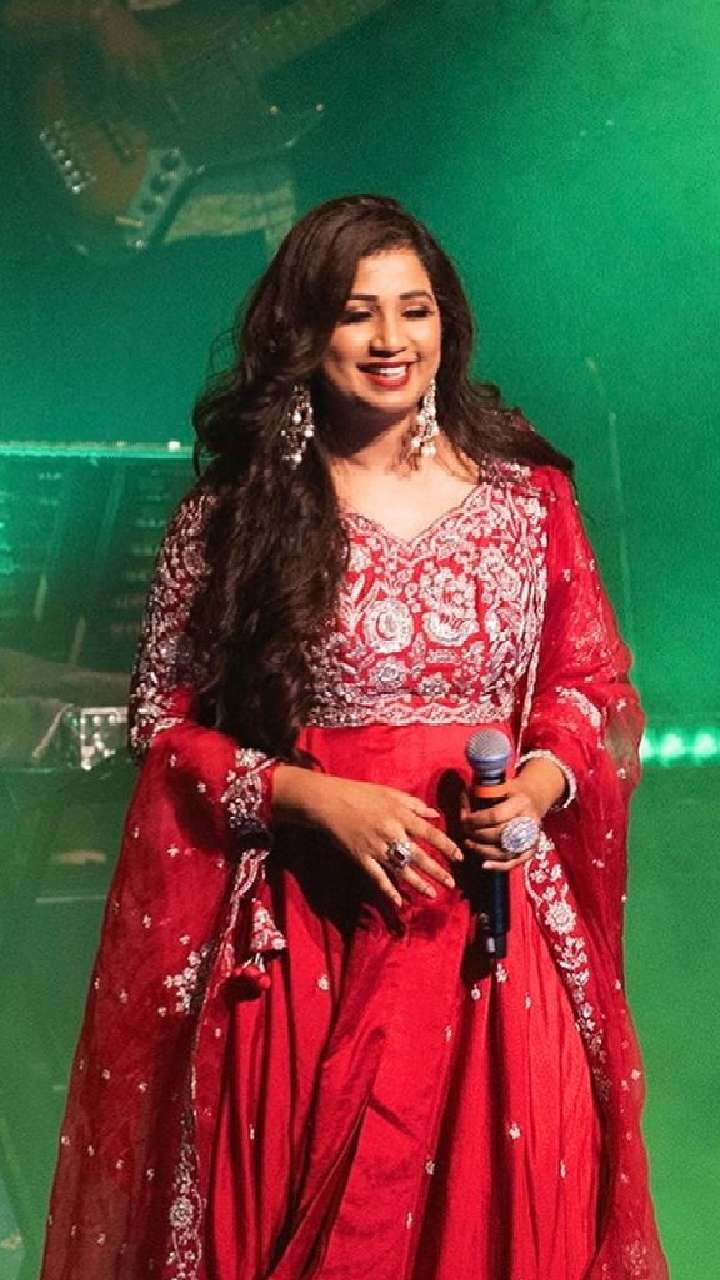 Shreya ghoshal hot sale anarkali dresses