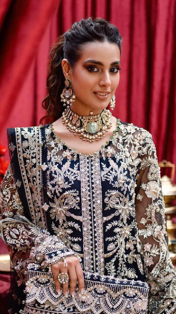 Latest Pakistani Bridal Hairstyles Wedding Trends (4) - StylesGap.com
