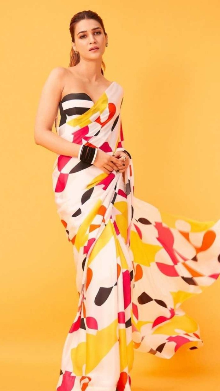 Kriti Sanon Flaunts Her Stunning Looks In Latest Abstract Print Saree