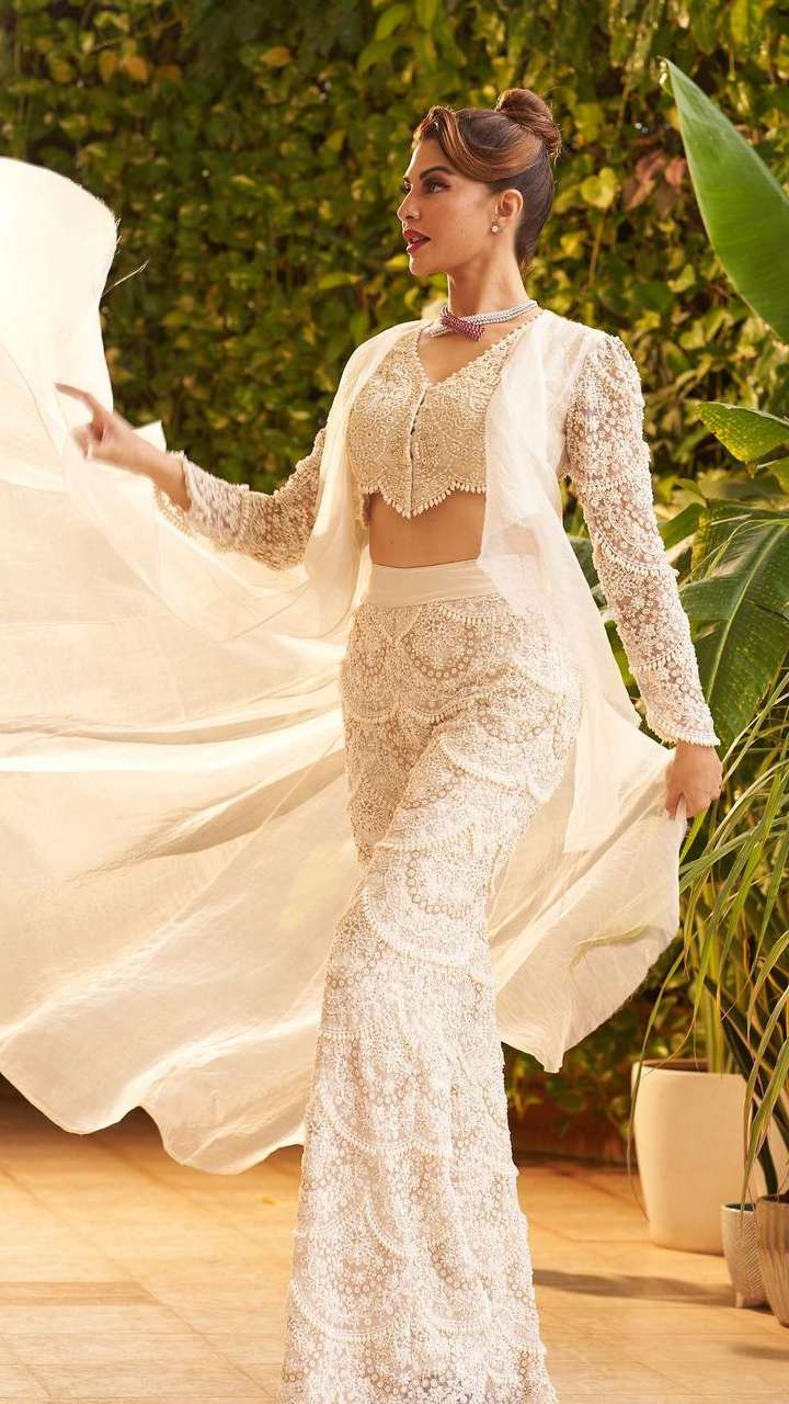 Jacqueline Fernandez Hottest Bridesmaid Outfits Trendy Ethnic Outfits Wedding Guest Outfits