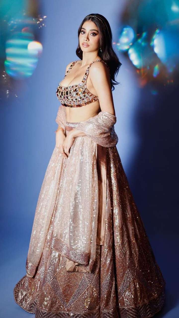 Dance the Night Away: Comfortable and Stylish Party Wear for Women | Ethnic  Plus