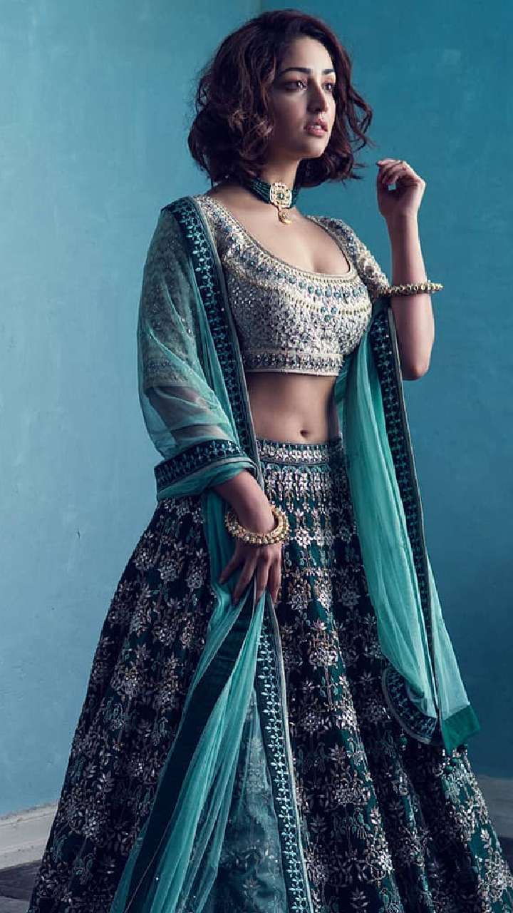 2019 Modern Style Lehenga Neck Designs That Every Woman Should Follow