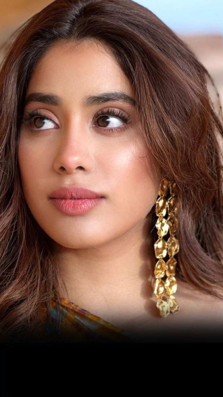 Janhvi Kapoor’s Earring Collection Is Something You'd Want To Rob!