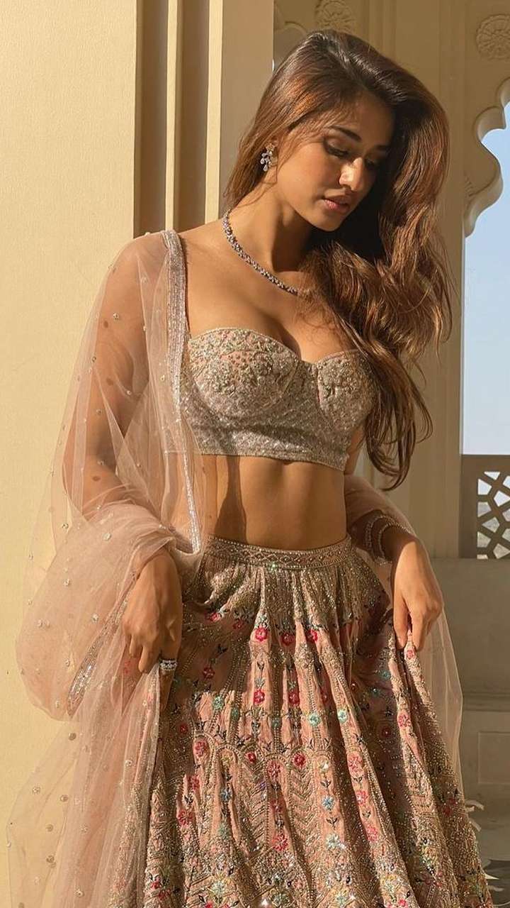 Disha Patani Inspired Stunning Wedding Outfits Wedding Outfits