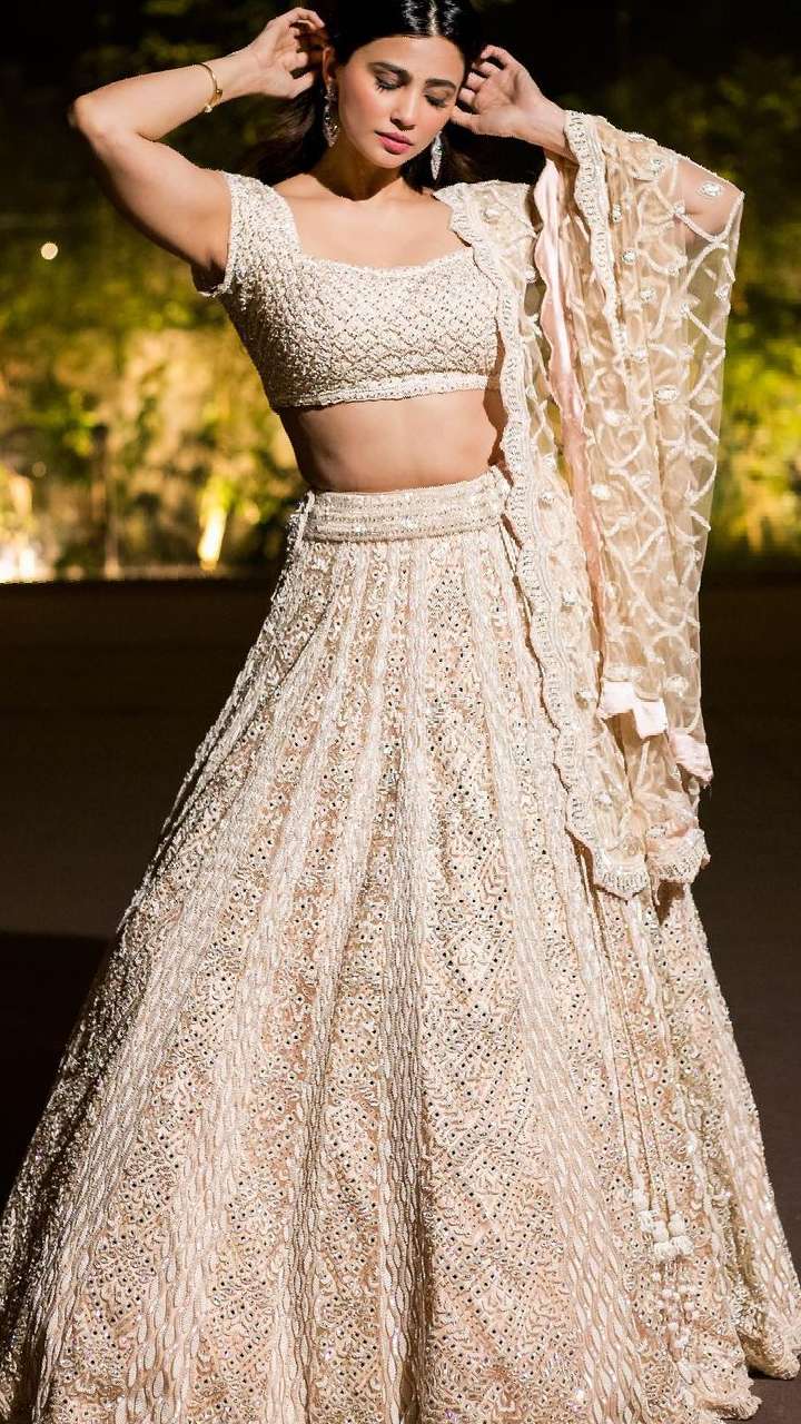 Daisy Shah Hottest Bridesmaid Lehenga Designs