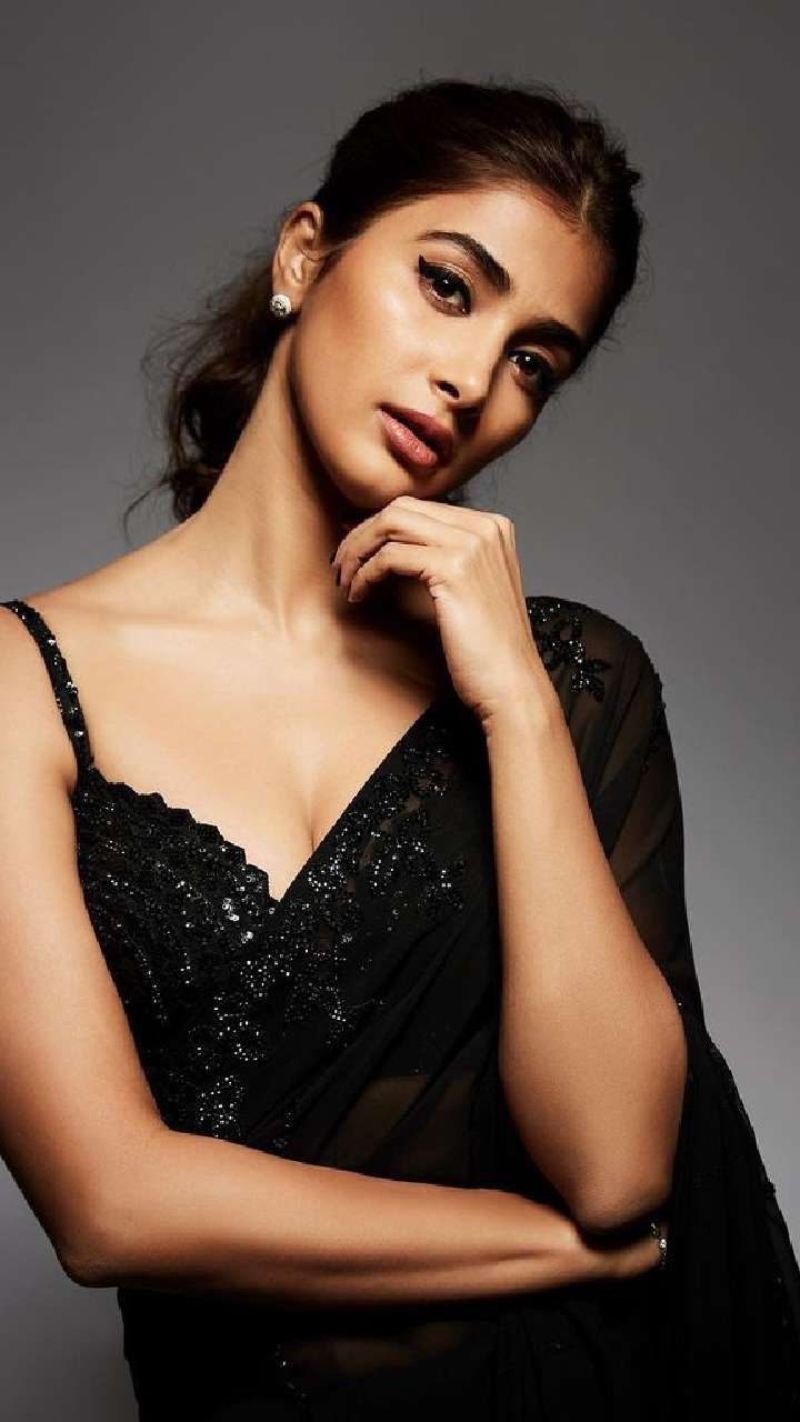 Ragalahari - Pooja Hegde Seems Just Magical in Black Saree... | Facebook