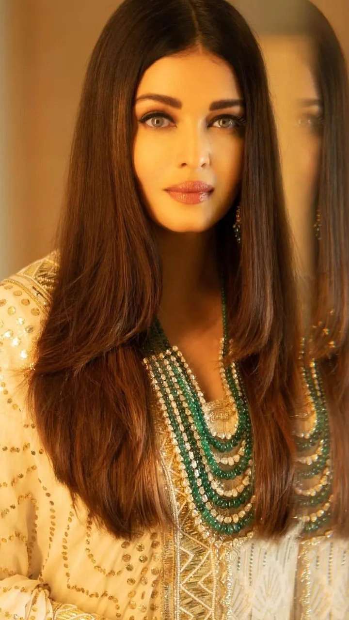 Aishwarya Rai Bachchan talks about her favourite beauty products |  Filmfare.com