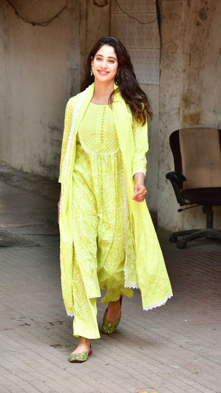 Janhvi Kapoor Bewitches Fans In Goregous Green Suit