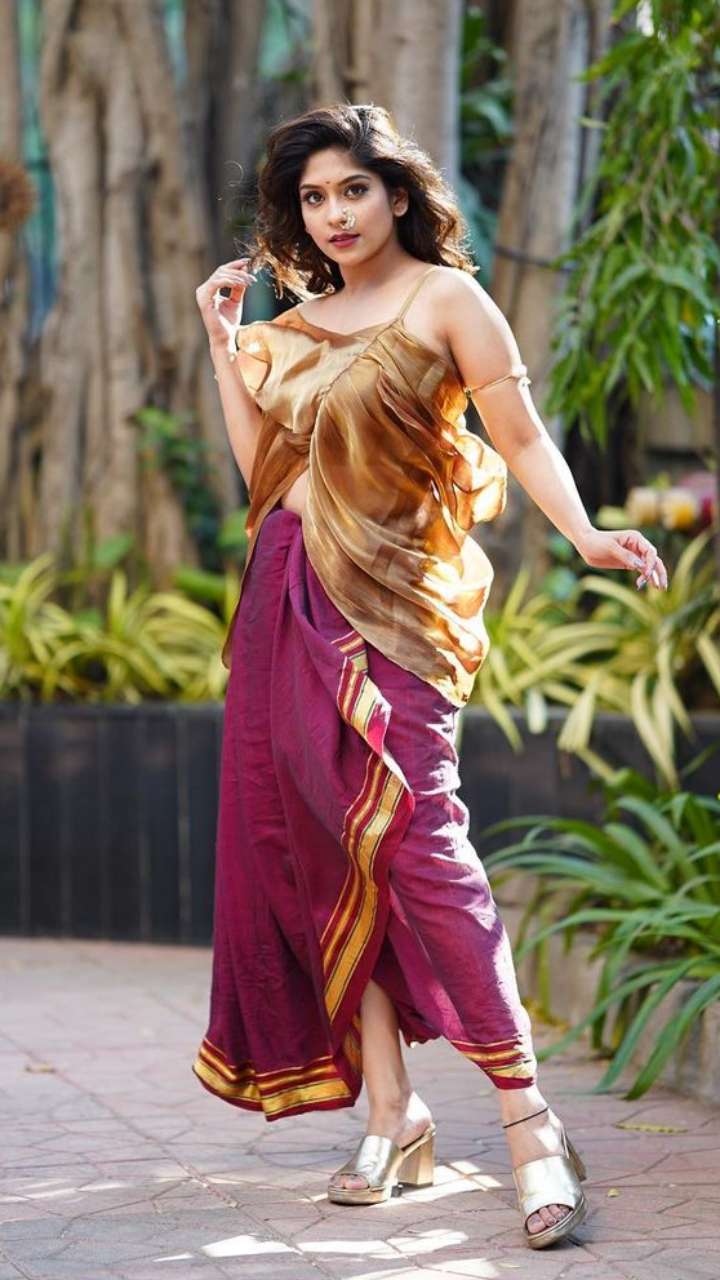 Unique And Offbeat Saree Draping Ideas From Bloggers!