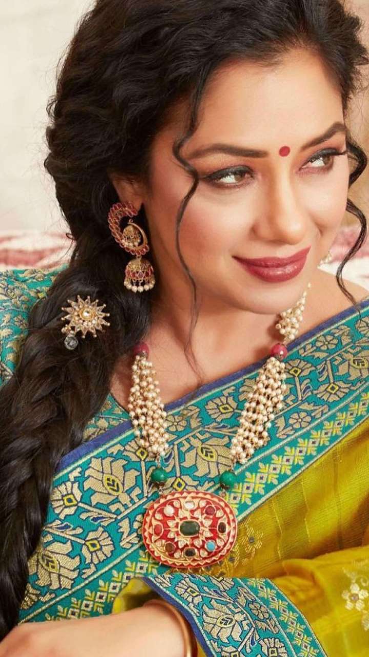 20+ Stylish Hairdos Especially For Maharashtrian Brides! | WedMeGood