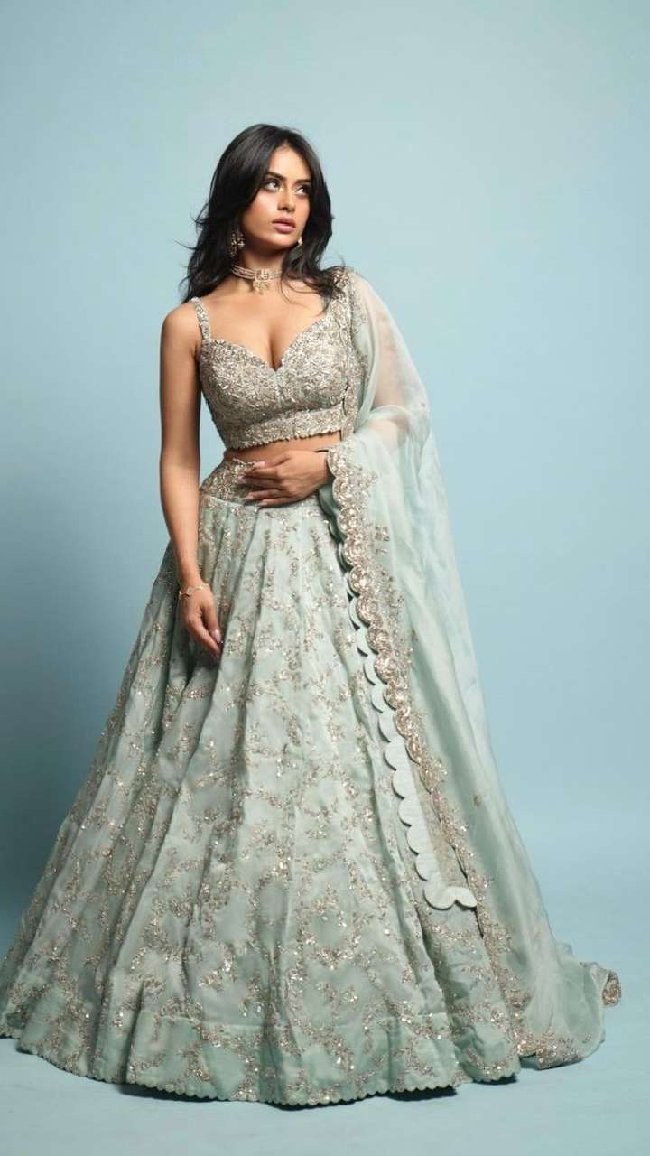 Hairstyles for Lehengas: Six of the Best