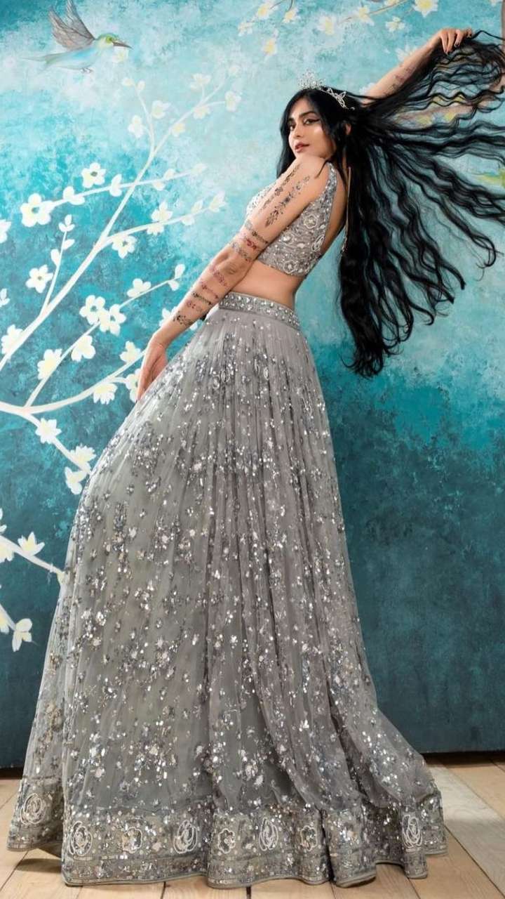 Shop Full Body Cover Lehenga for Women Online from India's Luxury Designers  2023