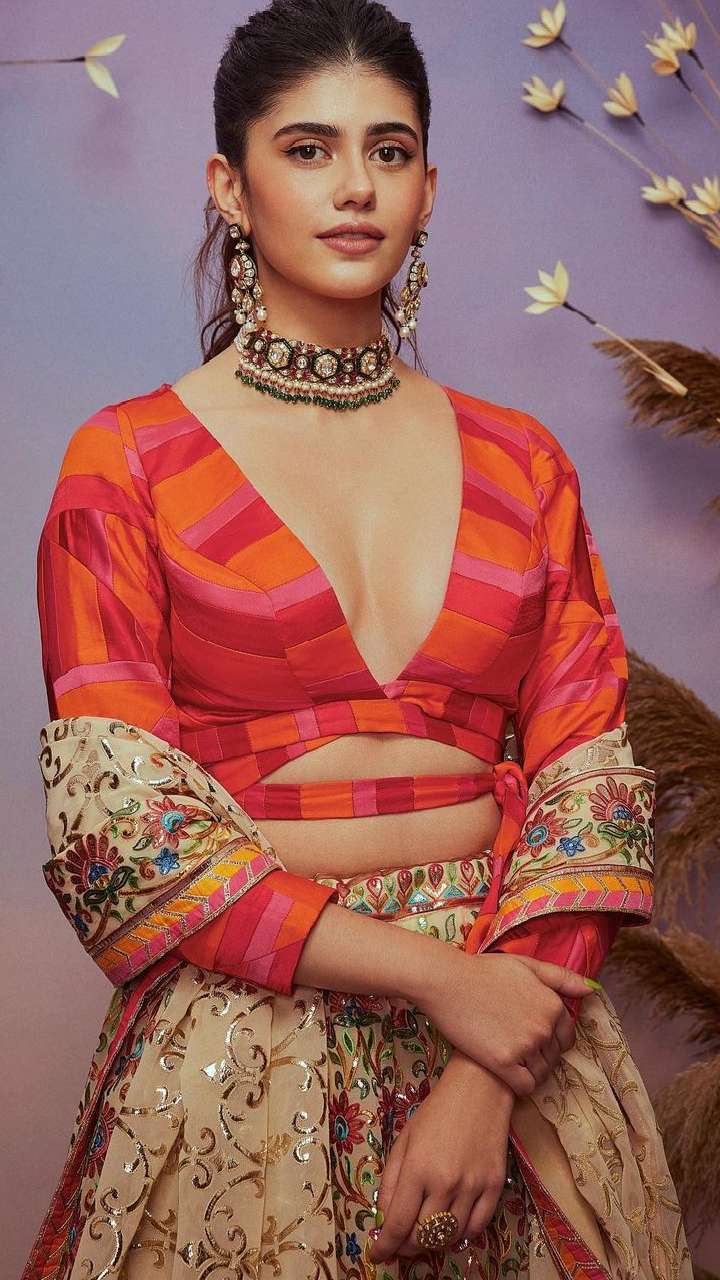 Sanjana Sanghi Blouse Designs | Trendy Blouses | Lehenga Look