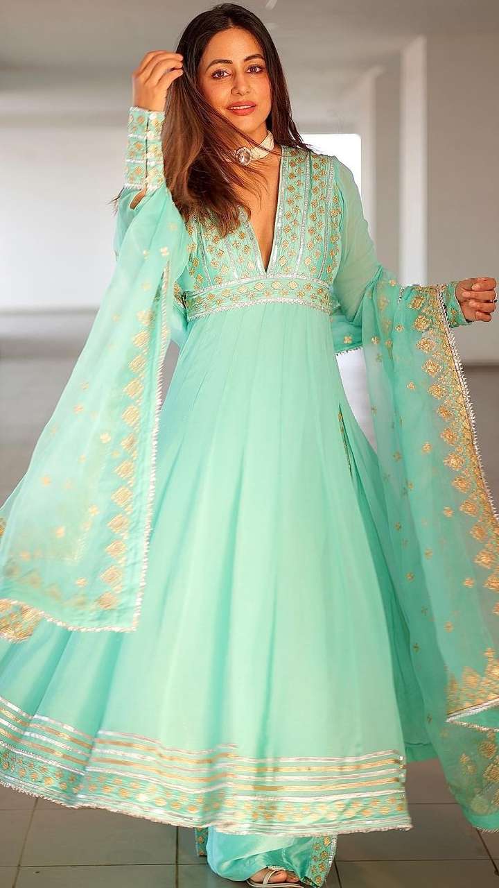 Beautiful hina khan | Indian wedding guest dress, Indian fashion dresses,  Indian gowns dresses