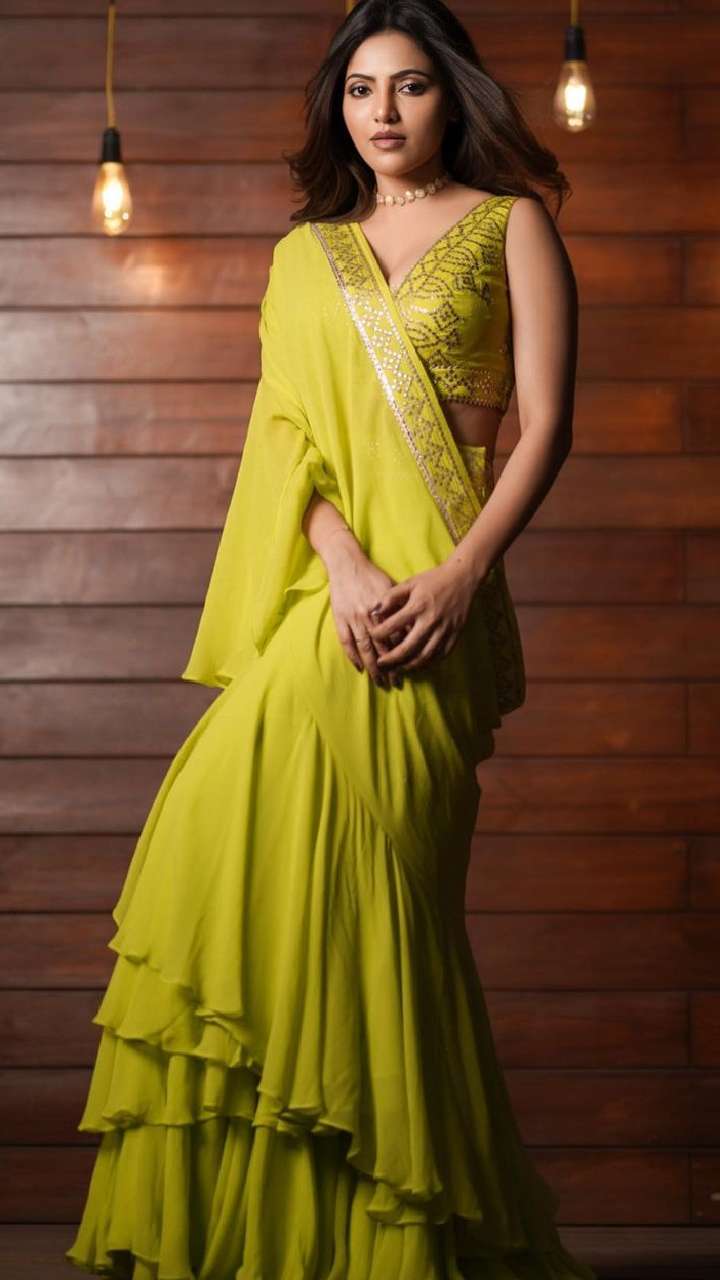 Find Saree style Gown by P.B.JI FASHION KINGS near me | East Of Kailash,  South Delhi, Delhi | Anar B2B Business App