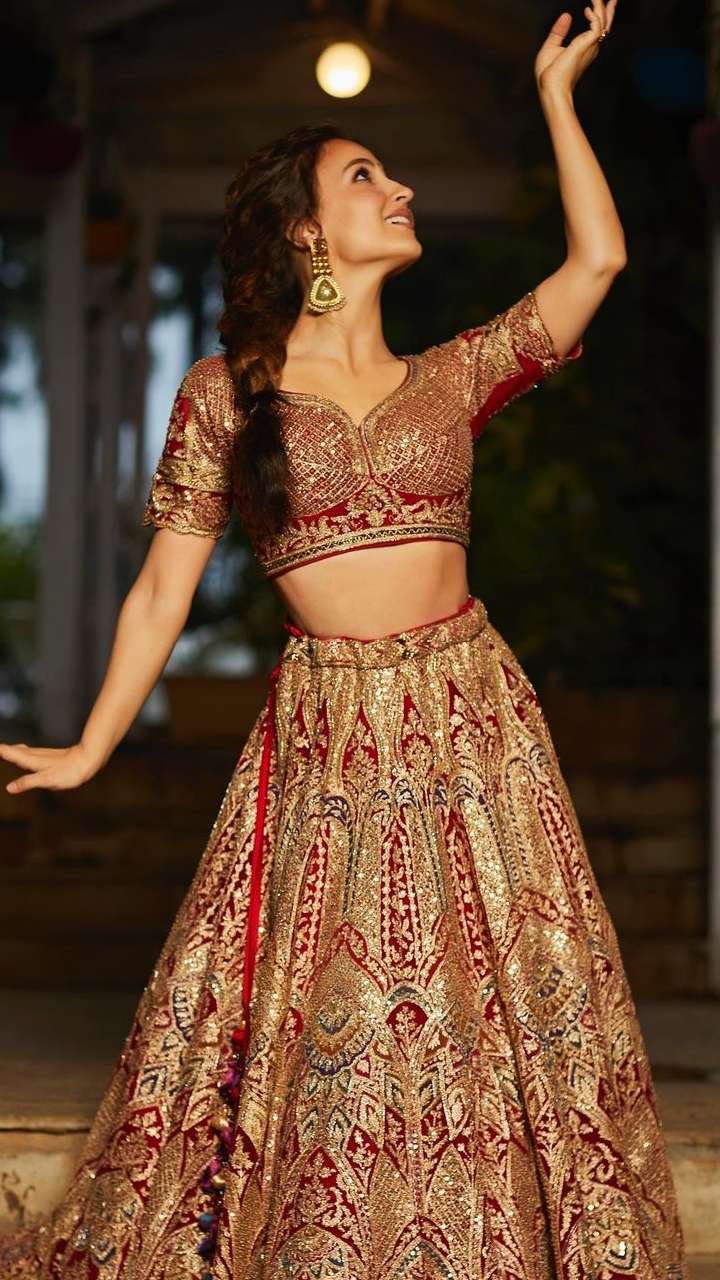 Buy Bridesmaid Purple Lengha in Sequins Work Designer Party Wear Indian  Guest Lehangas, Wedding Lehenga Online in India - Etsy