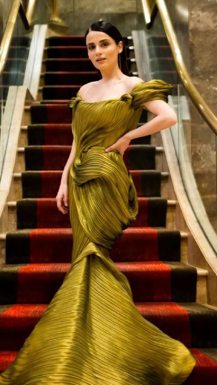 Angelina Jolie Talks Designing Suleika Jaouad's Oscars Dress | Vogue