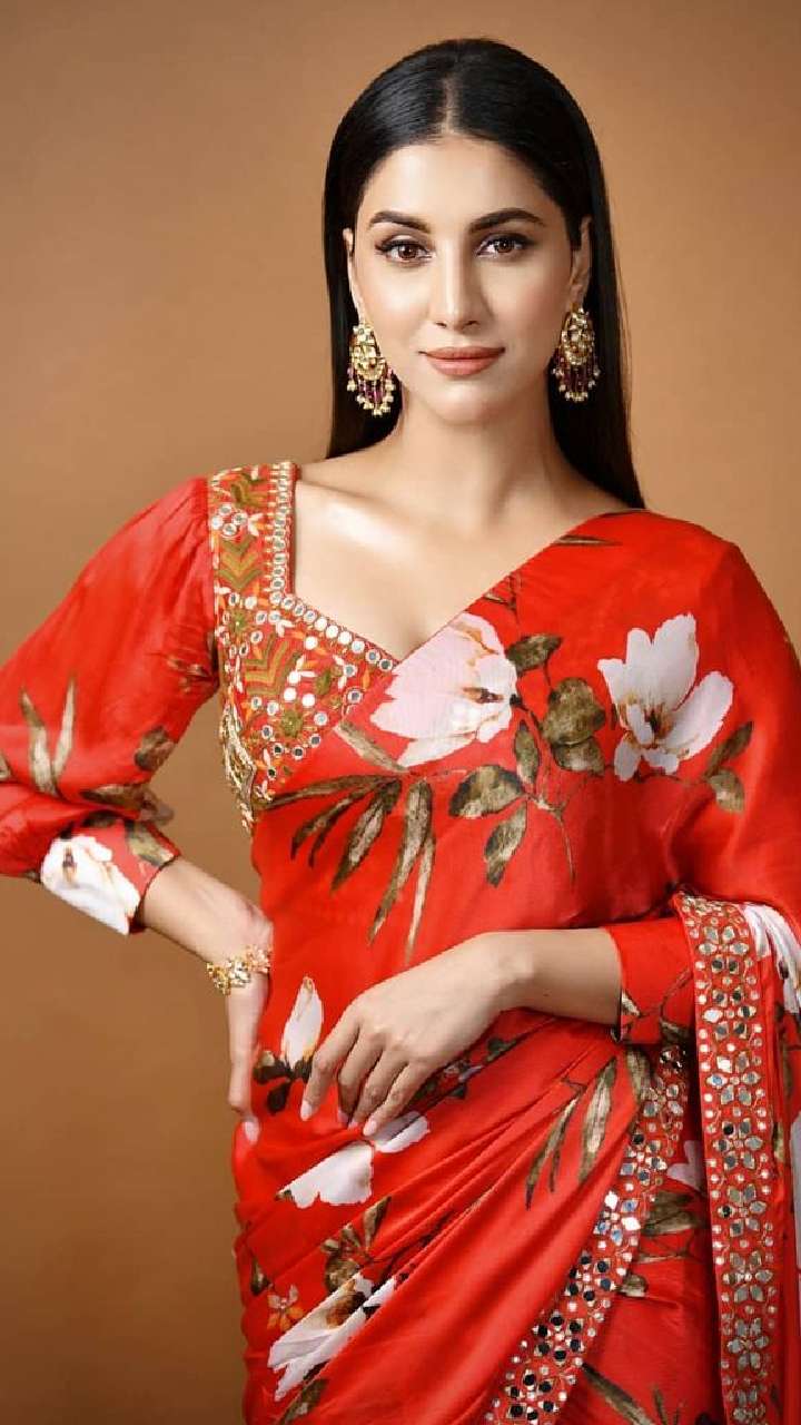 BENGALI BLOUSE DESIGN | Cotton saree blouse designs, Blouse designs, Puff  sleeve blouse saree