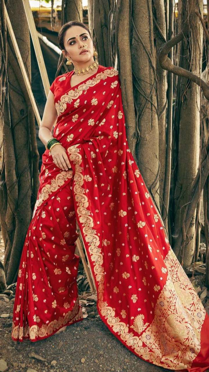 Beautiful Nauvari Sarees We Spotted On These Real Maharashtrian Brides! |  Marathi bride, Saree wedding, Nauvari saree