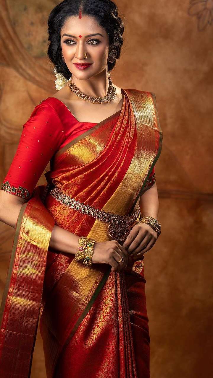 Vimala Raman Inspired Regal South Indian Style Saree Ideas To Stand Out!