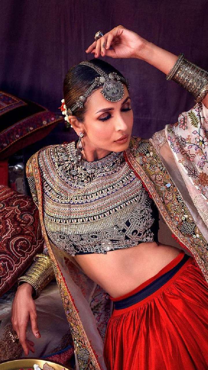 Designer Lehenga Archives | Readiprint Fashions Blog