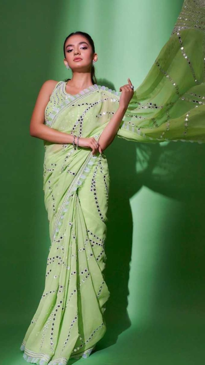 Anushka Sen Spreads Elegance In Her Latest Mint Green Saree