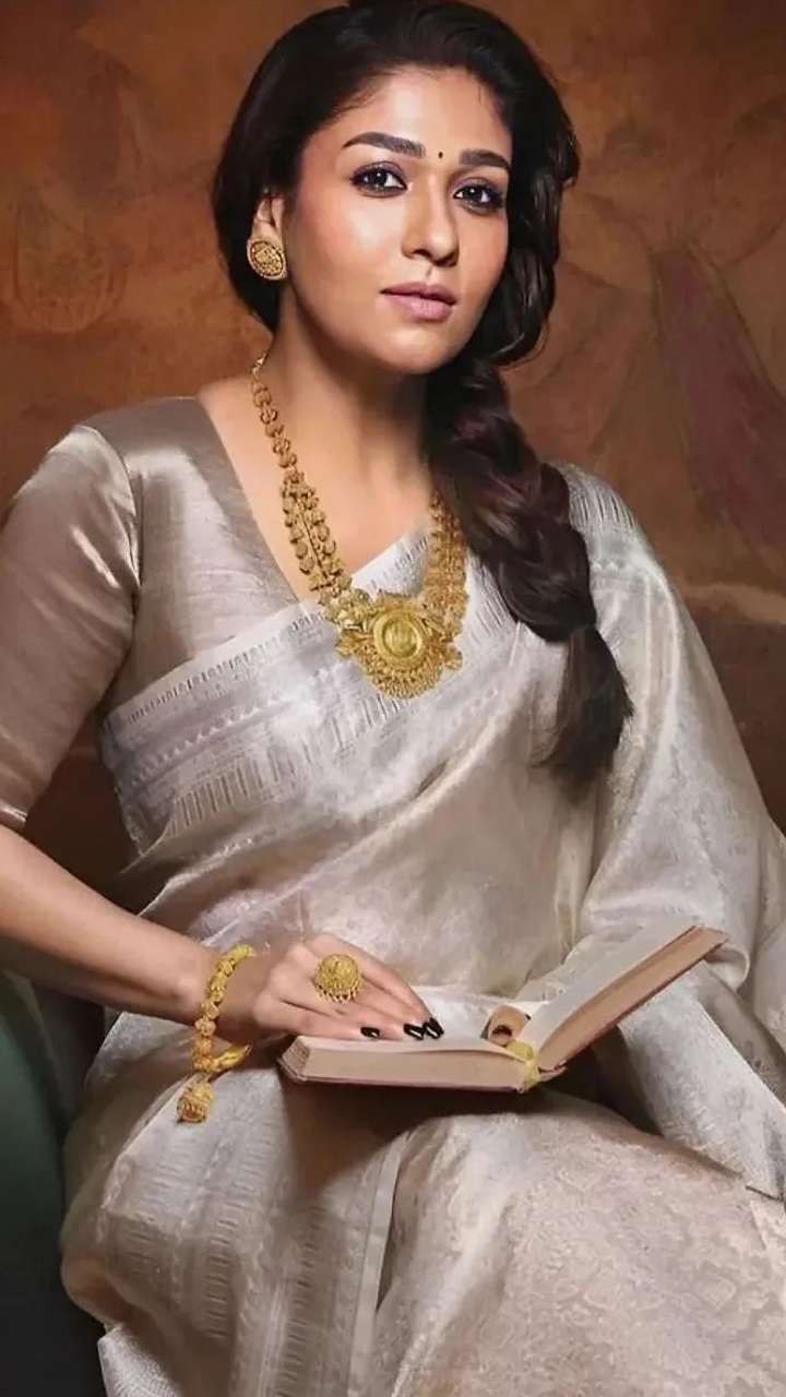 Nayanthara's Best Saree Moments - Latest Blouse Designs | Facebook