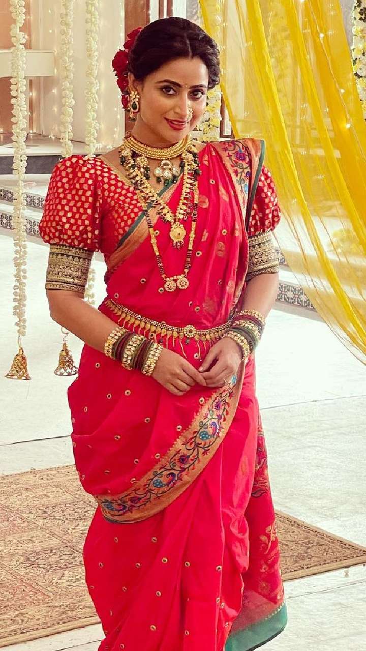Aishwarya Rai Bachchan takes inspiration from Deepika Padukone for Isha  AmbaniAnand Piramal wedding see pics  Fashion News  India TV