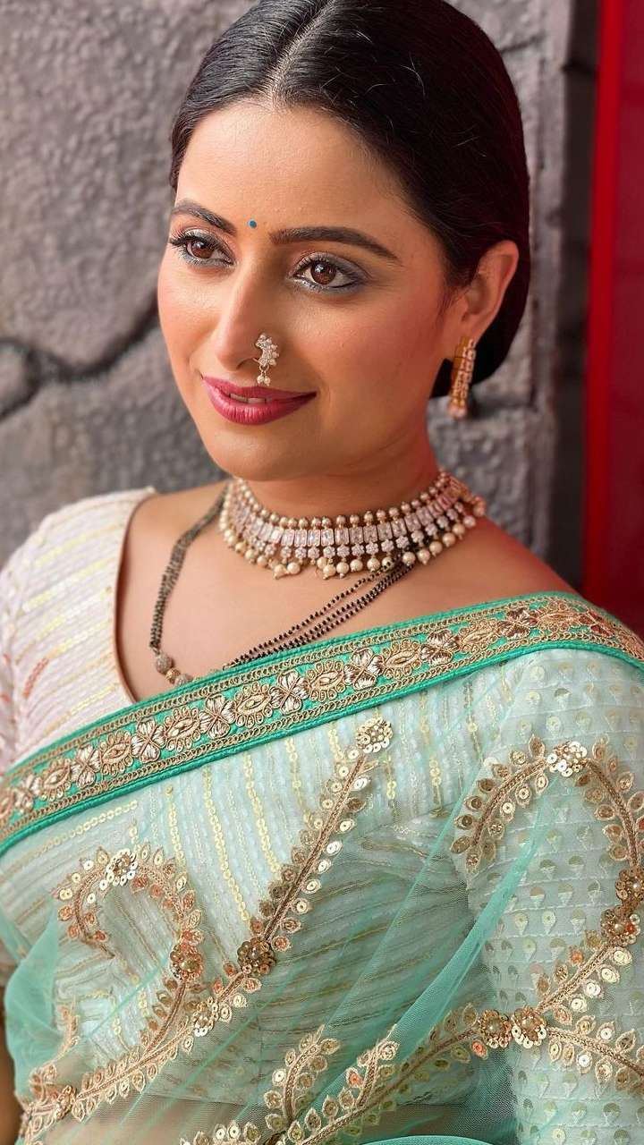 Aishwarya rai wears a traditional south indian bridal saree and jewellery   Indian bridal wear Indian bridal Indian bridal sarees