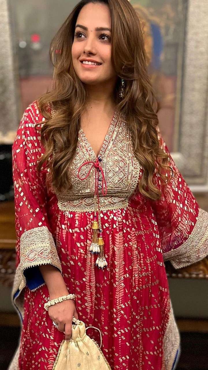 Most Stylish Lawn Dresses Stitching Designs of 2021 – Pakistani Fashion |  Fashion, Pakistani casual dresses, Casual dresses